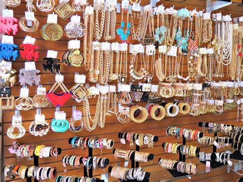 costume jewellery shops australia.